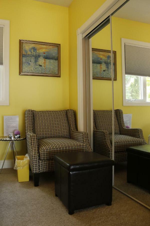 Lakeview Oasis Bed And Breakfast West Kelowna Exterior foto